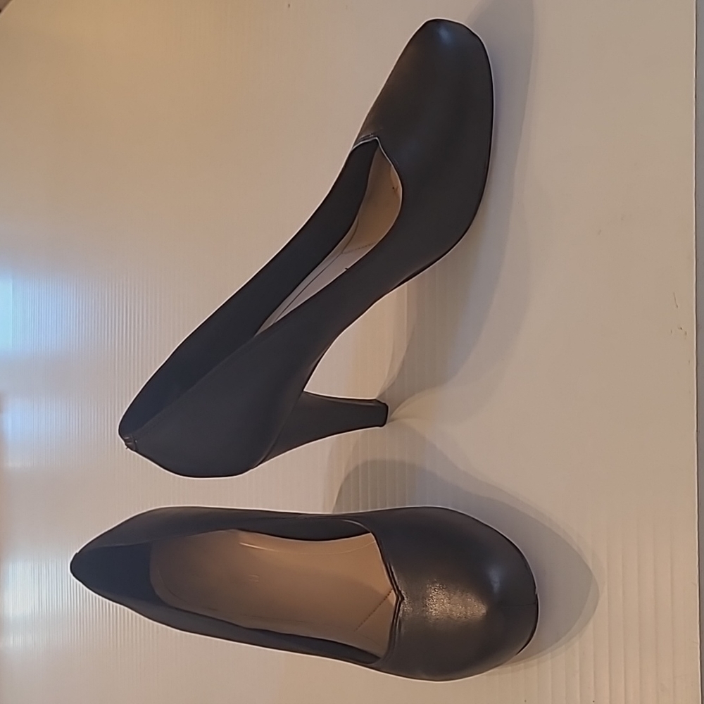 Clarks, Black Pumps, Size 10